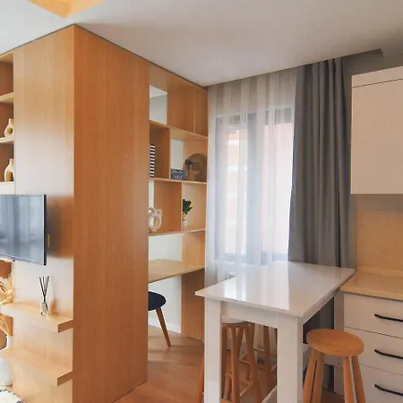 شقة Brand New With 2 Beds & Office