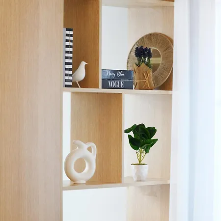 公寓 Brand New With 2 Beds & Office