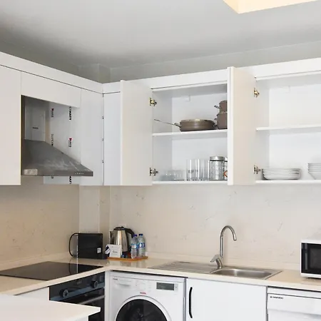 Brand New With 2 Beds & Office شقة *