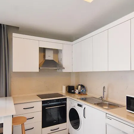 Brand New With 2 Beds & Office شقة *