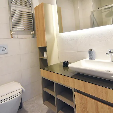 Brand New With 2 Beds & Office