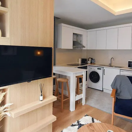 Daire Brand New With 2 Beds & Office *